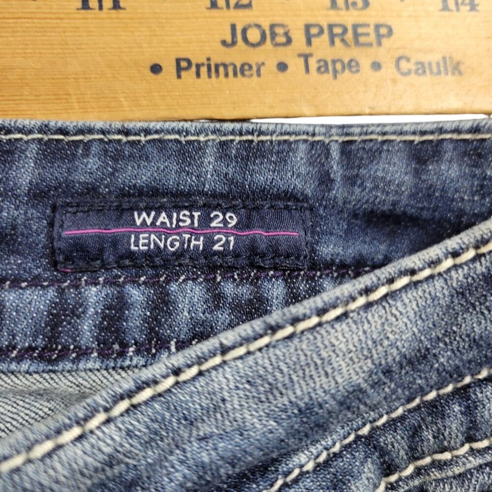 Vigoss Jeans Womens 29 Chelsea Capri Dark Wash Embellished Denim Embroidered - Picture 4 of 8